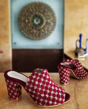 Load image into Gallery viewer, Mahira maroon
