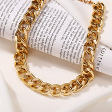 Load image into Gallery viewer, Gold chain loop necklace
