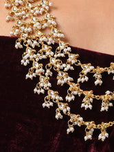 Load image into Gallery viewer, Gold kundan layered necklace with pearls
